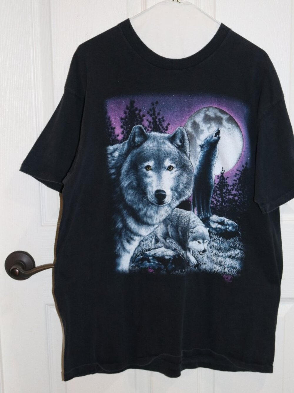 Men's black Trinity Products XL wolf head tshirt.